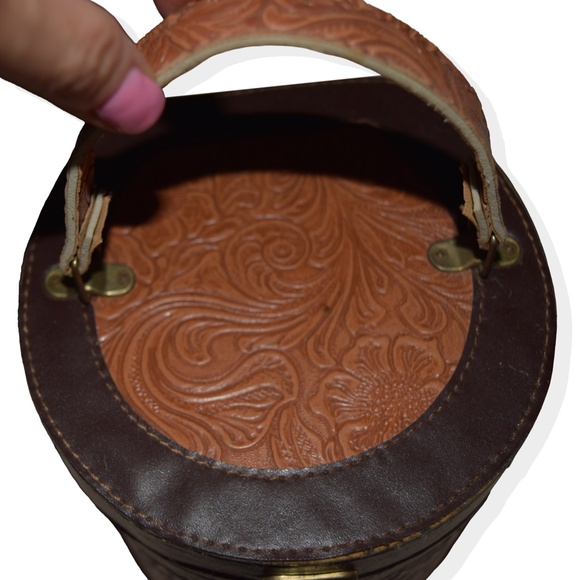 Vintage Western, Wooden & faux Leather Box Purse - Unique Horseshoe Design - Picture 2 of 5